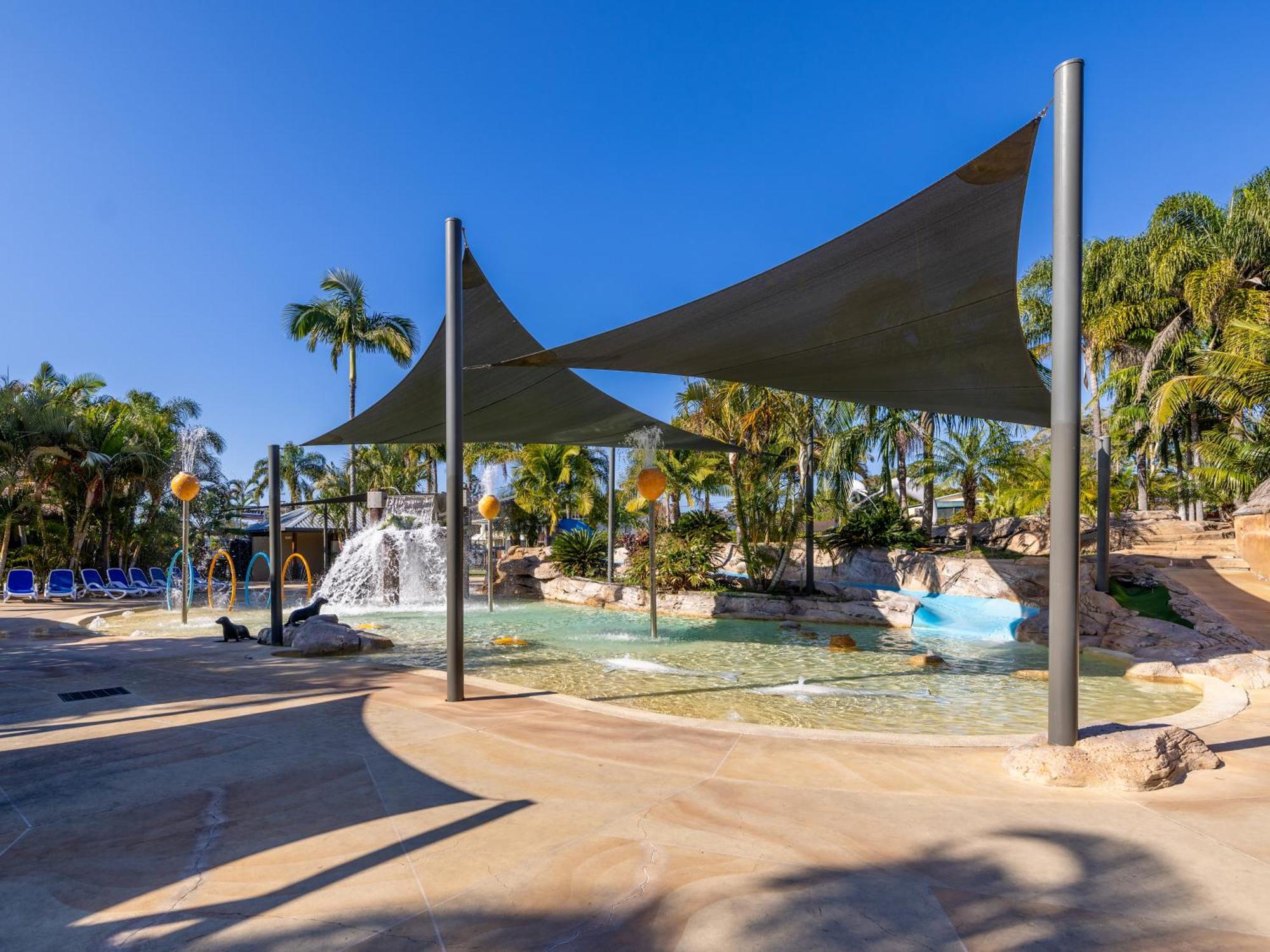Nrma Blue Dolphin Yamba Holiday Resort Екстериор снимка
